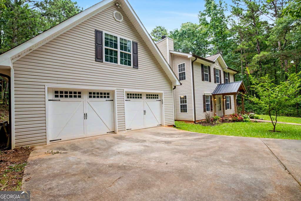 Photo of 1370 Bethlehem Church Road, Grantville, GA 30220 (MLS # 10793817)
