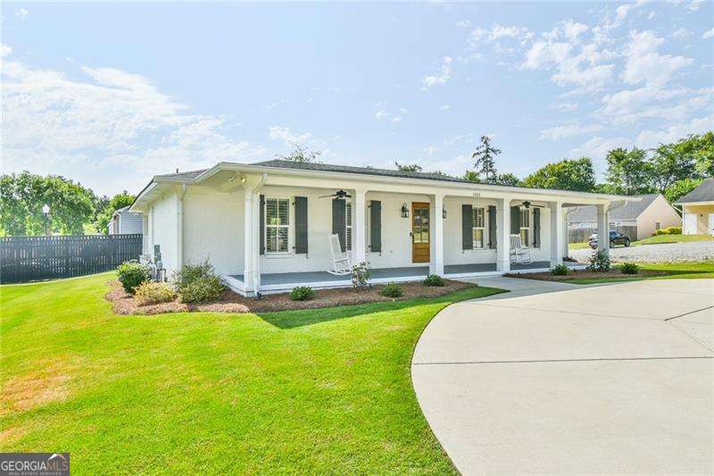 1060-A Bertram RD
