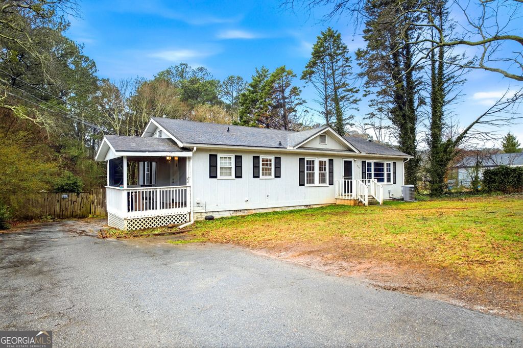 Photo of 3245 Mars Hill Church Road, Acworth, GA 30101 (MLS # 10700090)