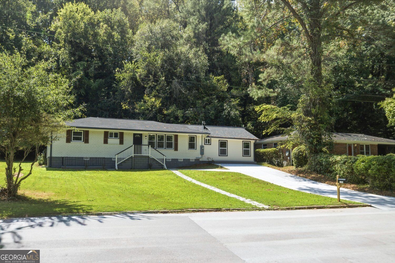 126 Meadow Park LN SW