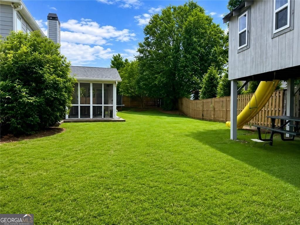 1020 Amber Leaf CT