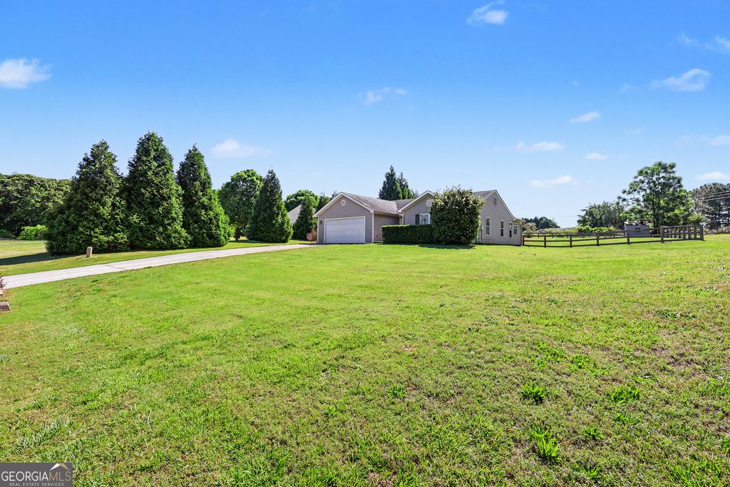 Photo of 1902 Kirkland Avenue, Statham, GA 30666 (MLS # 10766190)