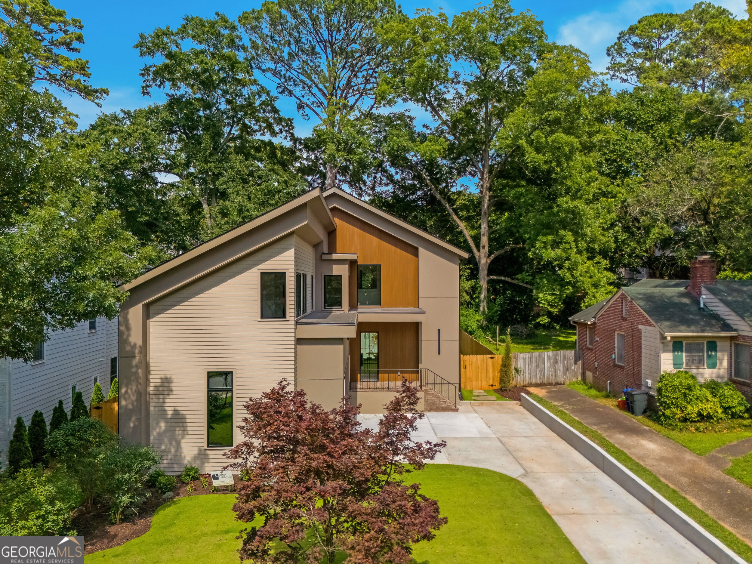 246 Garland AVE