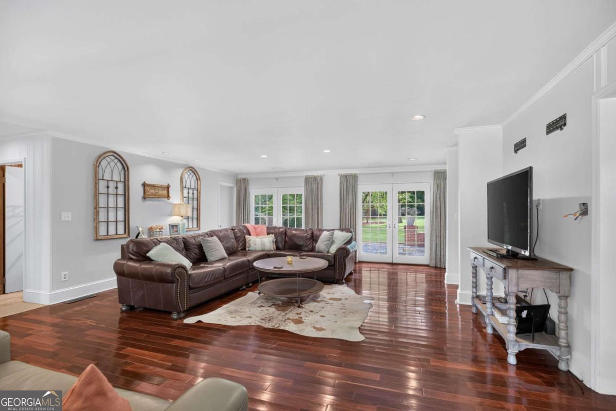 8928 Orchard DR