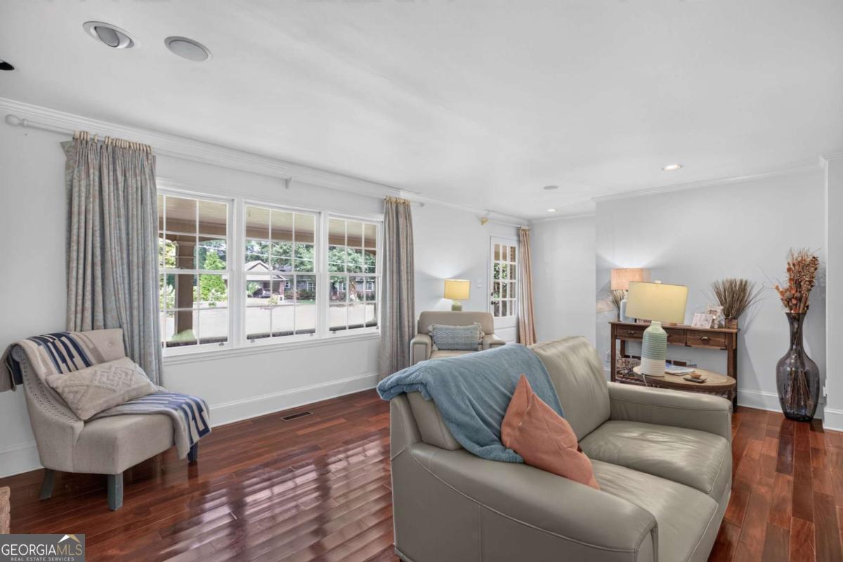 8928 Orchard DR