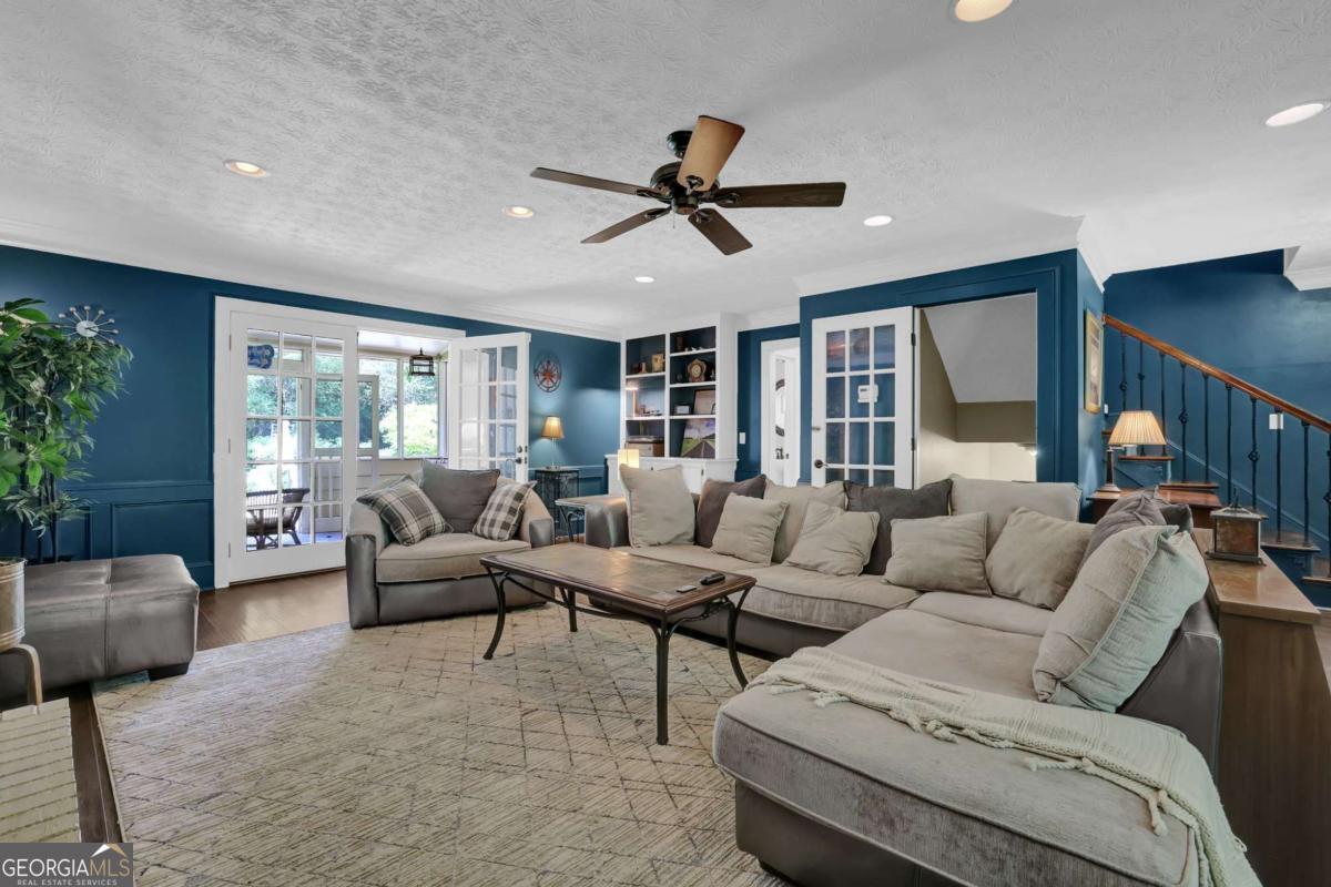 5154 Meadowbrook CIR