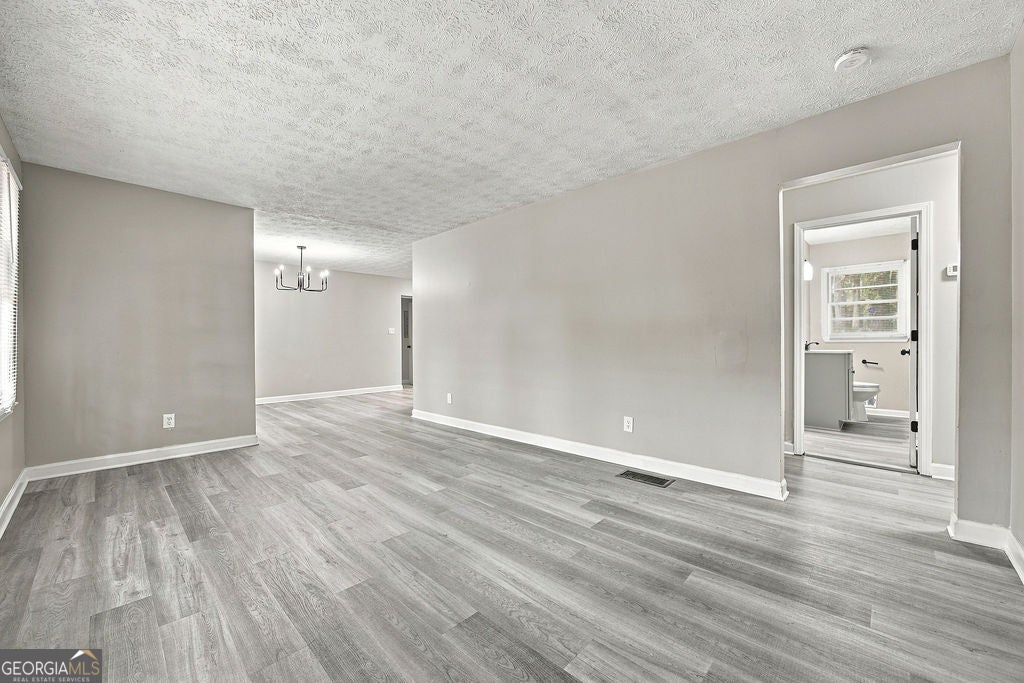 646 Bolton RD NW
