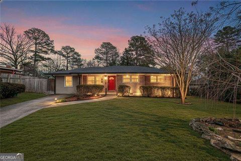 Photo of 2971 Belaire Circle, Atlanta, GA 30340 (MLS # 10692900)