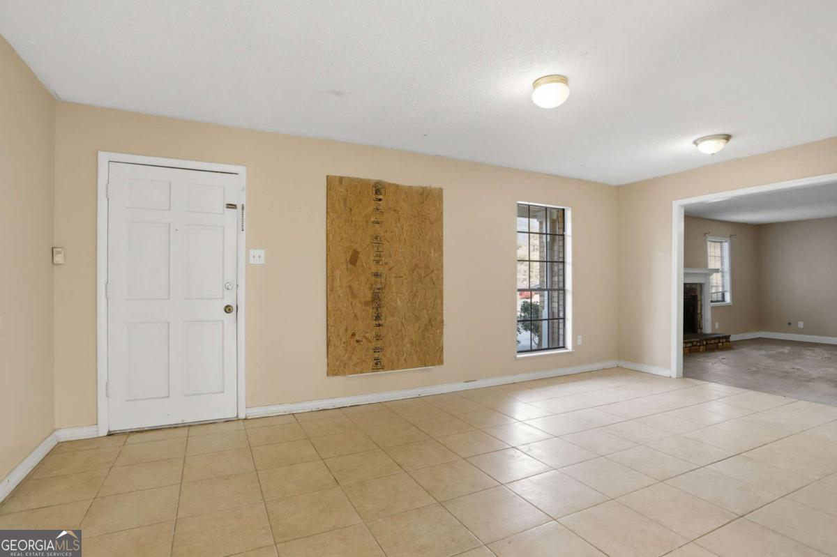 1627 Ridgeview DR NW