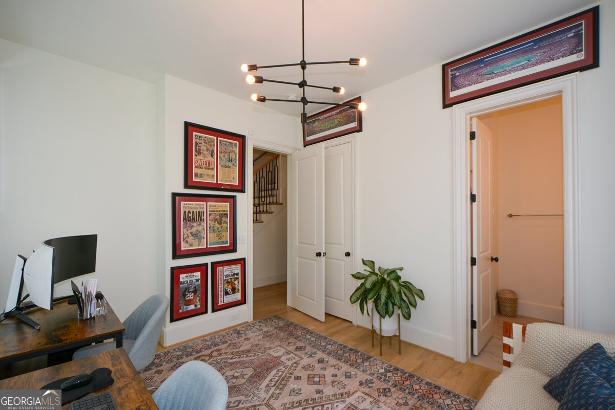 698 Fraser ST SE 85