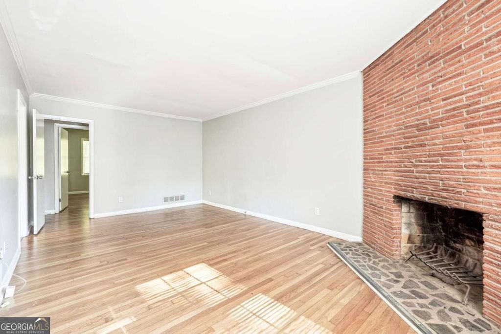 Photo of 2073 E Roxboro Road NE #2073-A, Brookhaven, GA 30324 (MLS # 10661007)