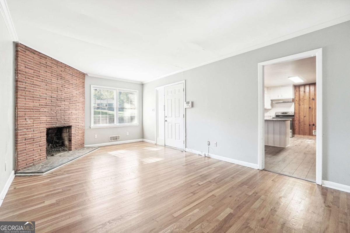 2073 E Roxboro RD NE 2073-1