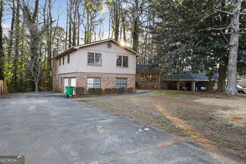 Photo of 1201 Hunters Glen Drive, Stone Mountain, GA 30083 (MLS # 10685108)