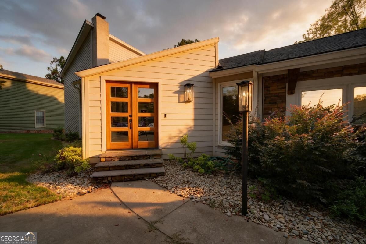 242 Loch WAY