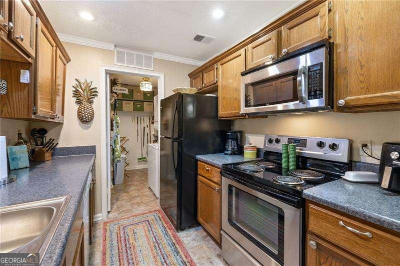Photo of 525 Warm Springs Circle, Roswell, GA 30075 (MLS # 10803260)