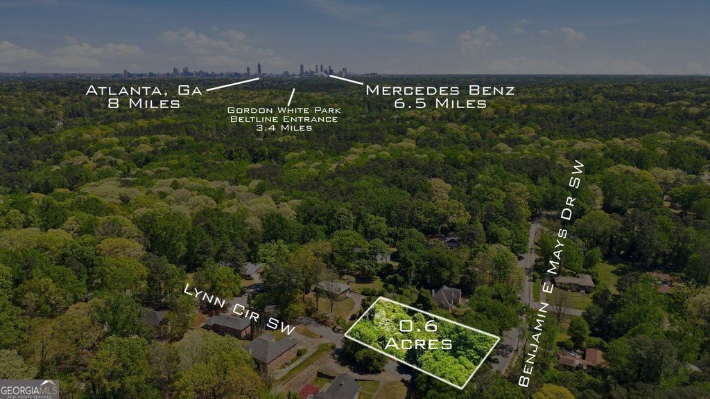 Photo of 3025 Benjamin E Mays Drive SW, Atlanta, GA 30311 (MLS # 10729515)