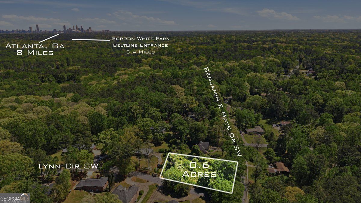 3025 Benjamin E Mays DR SW