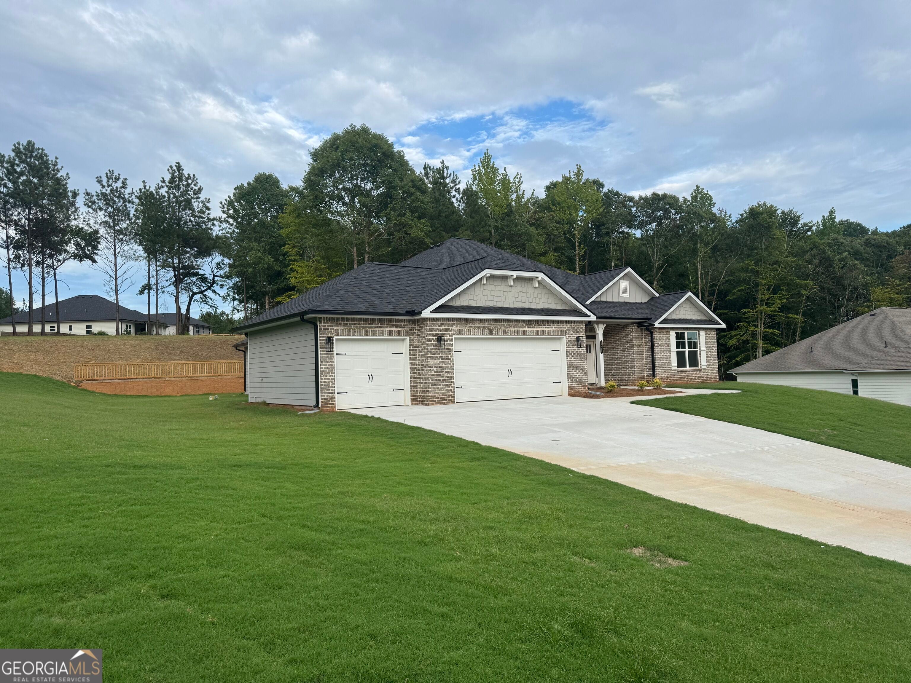 259 Blackberry CT
