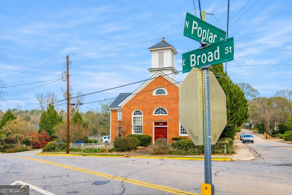 Photo of 1295 E Broad Street, Athens, GA 30601 (MLS # 10685196)