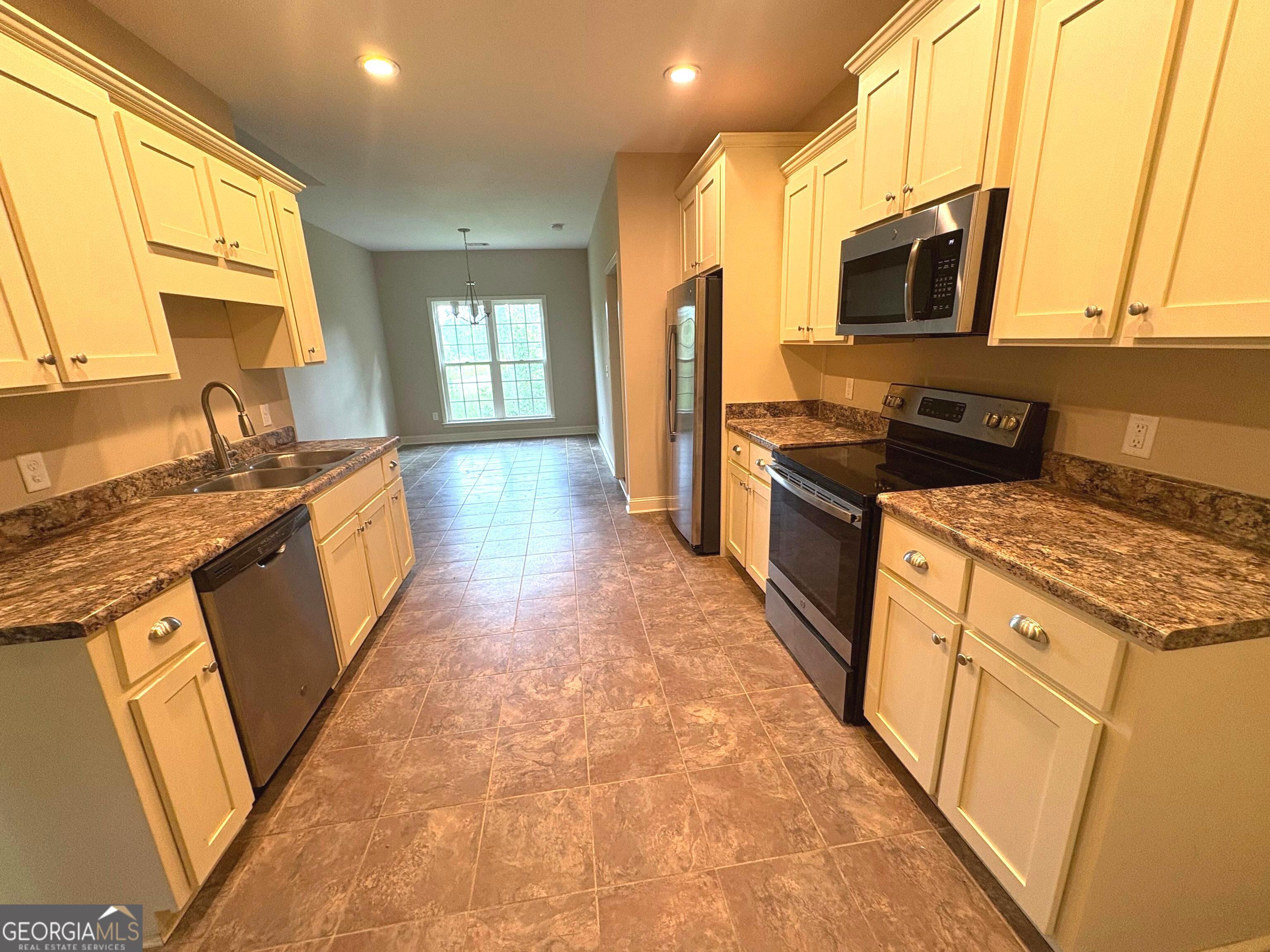 Statesboro, Georgia 30458, United States, 4 Bedrooms Bedrooms, ,3 BathroomsBathrooms,Residential,Active,173692