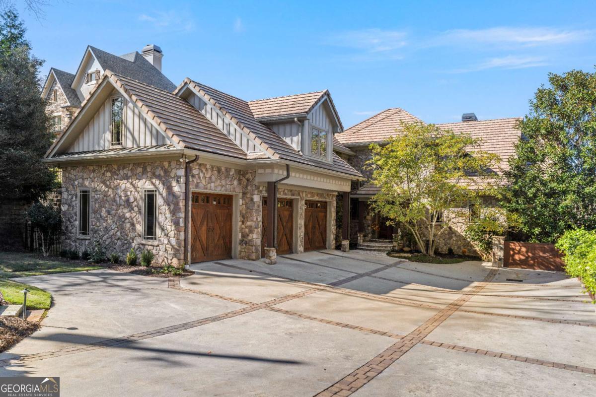 6316 Woodlake DR