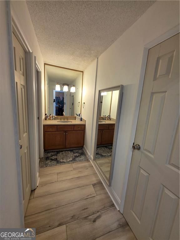 Atlanta, Georgia 30305, United States, 1 Bedroom Bedrooms, ,1 BathroomBathrooms,Residential,Active,218007