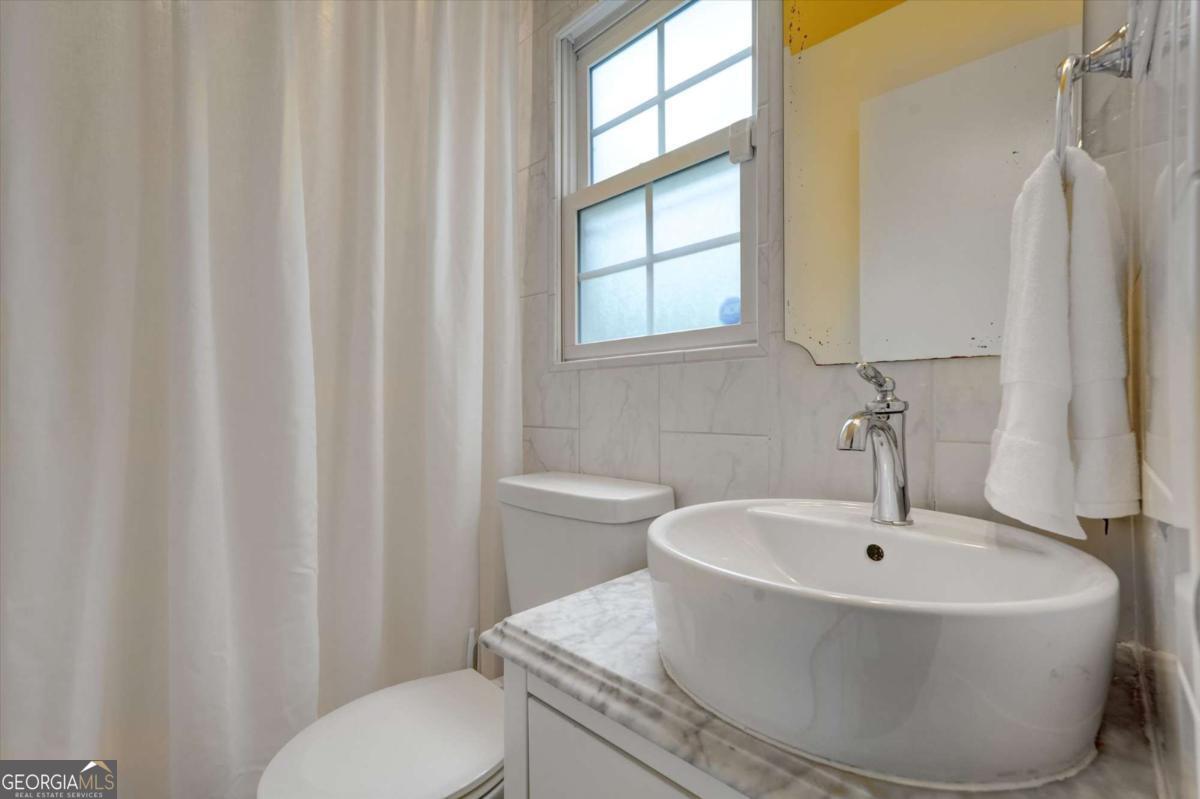 Decatur, Georgia 30033, United States, 3 Bedrooms Bedrooms, ,2 BathroomsBathrooms,Residential,Active,199517