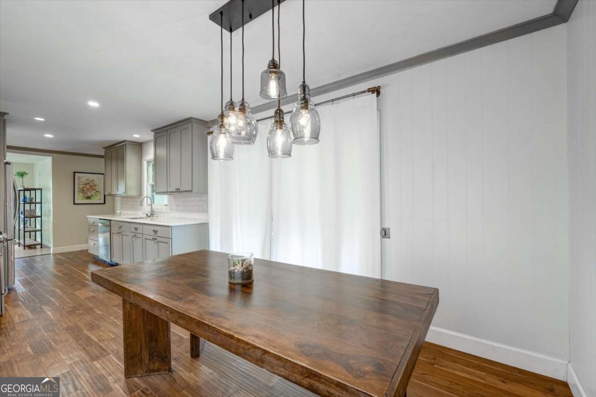 Decatur, Georgia 30033, United States, 3 Bedrooms Bedrooms, ,2 BathroomsBathrooms,Residential,Active,199517