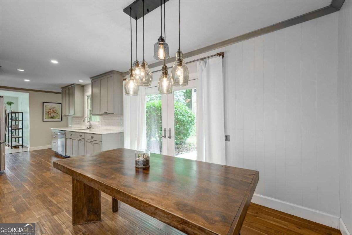 Decatur, Georgia 30033, United States, 3 Bedrooms Bedrooms, ,2 BathroomsBathrooms,Residential,Active,199517