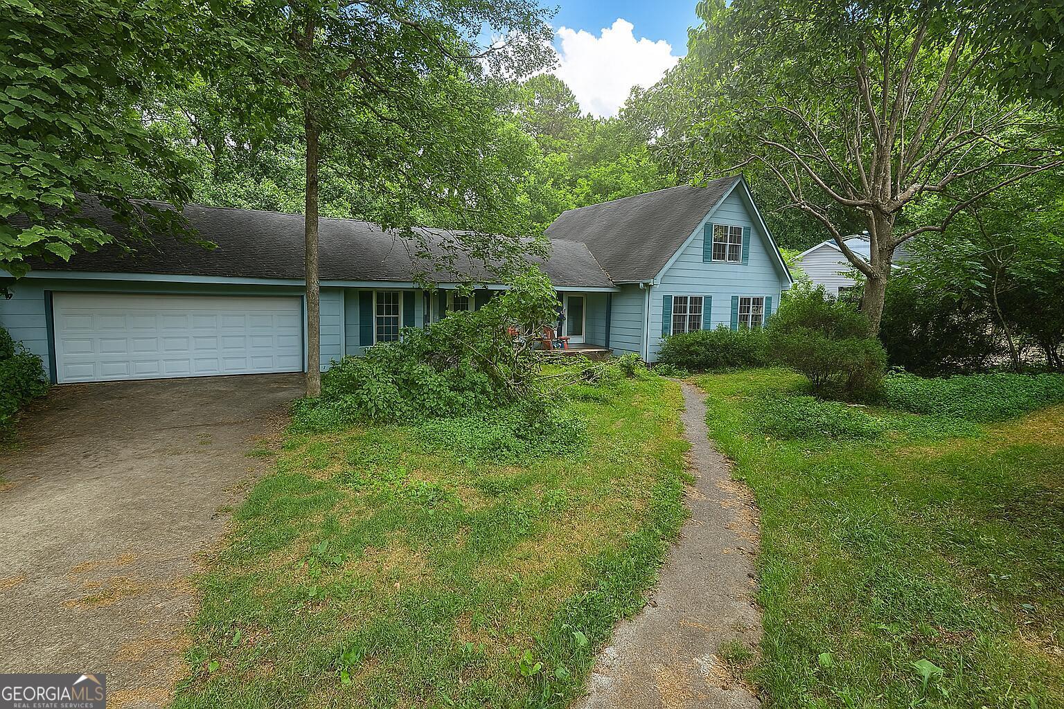 465 Oak Hill Cir, Stone Mountain, GA 30083 Vacant and full of potential! This spacious 5-bedroom, 3-bath home sits on over half an acre and offers a rare opportunity for a complete renovation. Bring your vision-this property needs a full rehab, but the bones are solid and the layout generous. With a partial basement, fireplace, and large lot, it's the project for investors, flippers, or anyone ready to create a dream home from the ground up. Just see for yourself-the potential is undeniable!