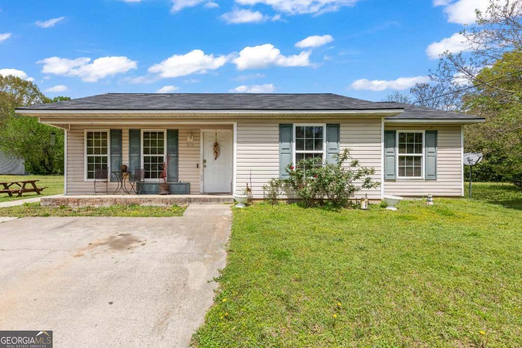 Photo of 315 E Central Avenue, Griffin, GA 30223 (MLS # 10805501)