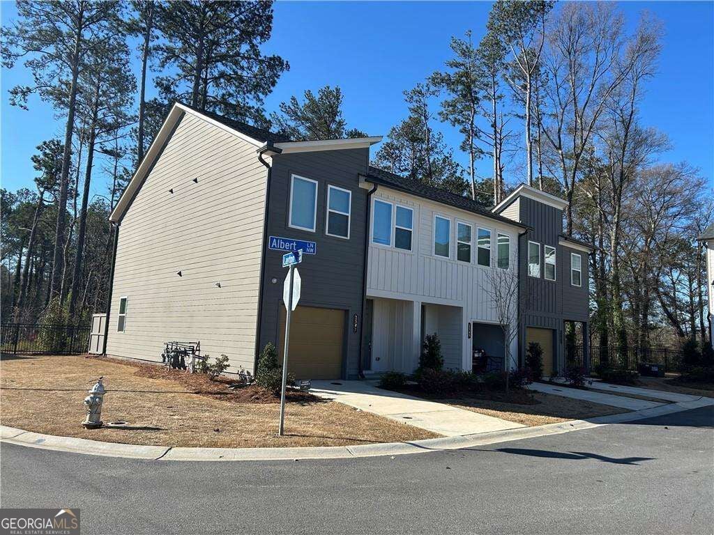 1507 Albert LN NW