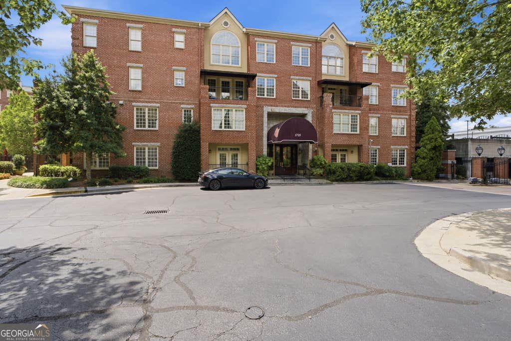 Photo of 1735 Peachtree Street NE #304, Atlanta, GA 30309 (MLS # 10811851)