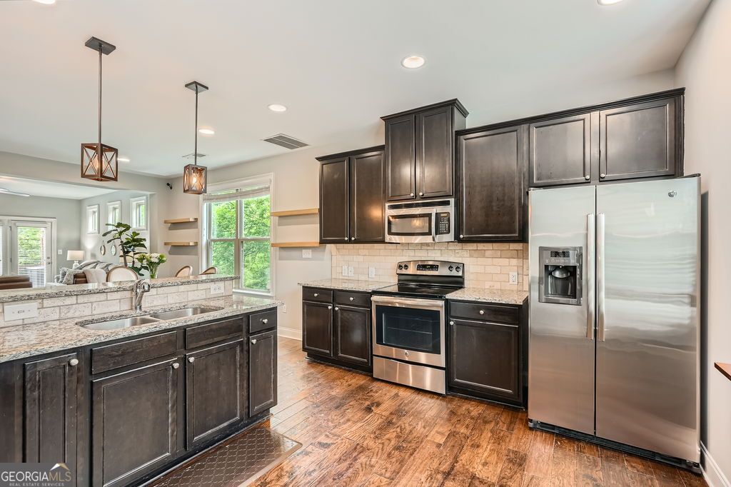 2300 Whiteoak Drive Southeast DR SE