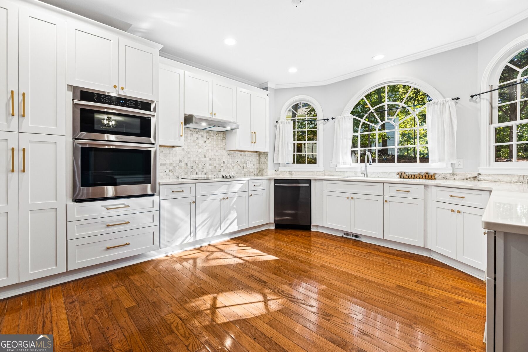 210 Sandridge CT