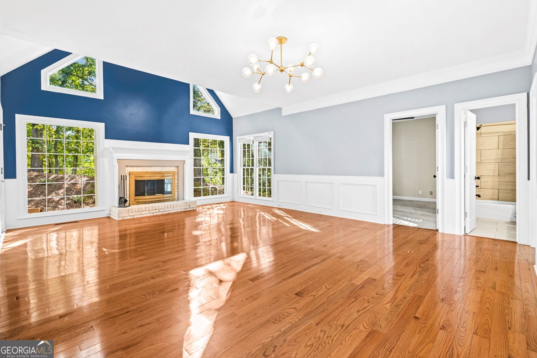210 Sandridge CT