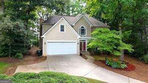 Photo of 140 Ashewoode Downs Lane, Alpharetta, GA 30005 (MLS # 10610369)