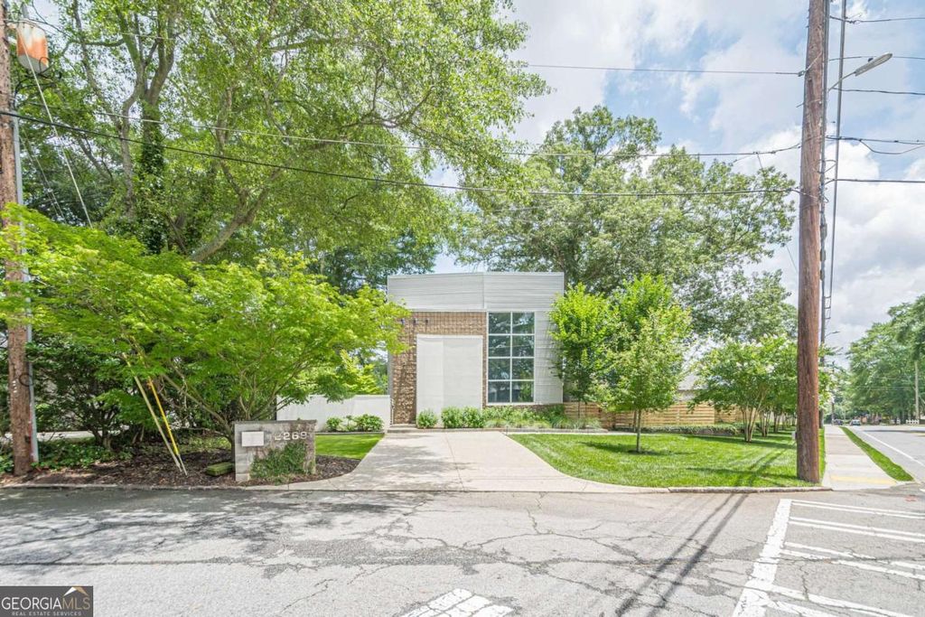 Photo of 2269 Briarwood Hills Drive NE, Brookhaven, GA 30319 (MLS # 10696805)