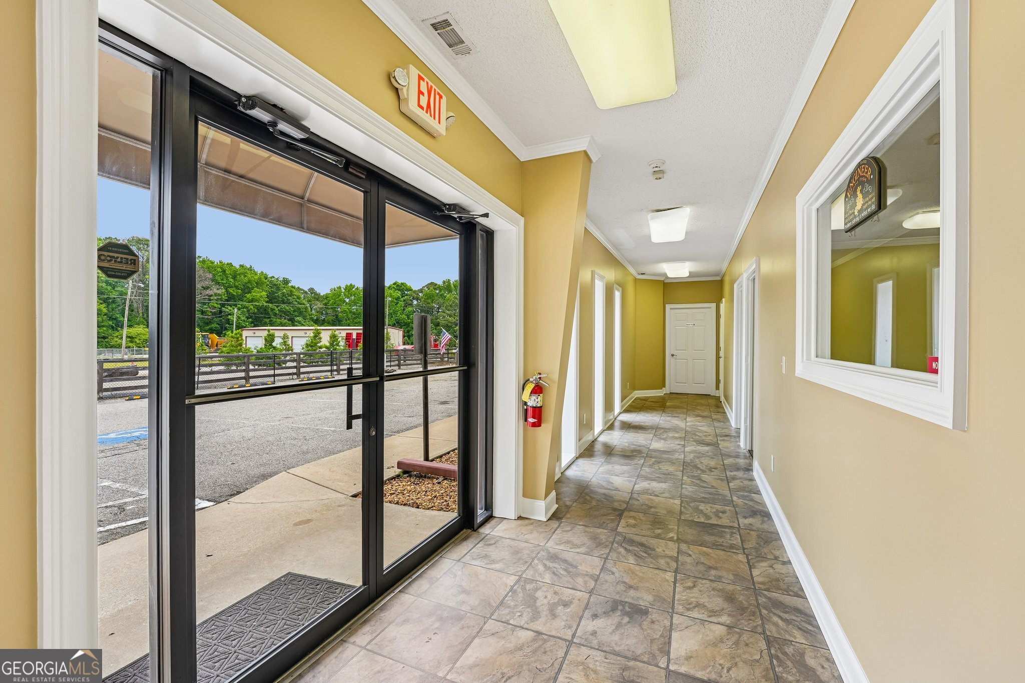 327 Senoia RD