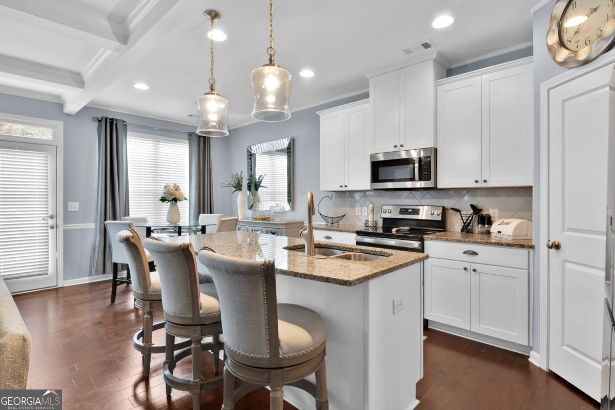 2805 Ellis Pointe AVE