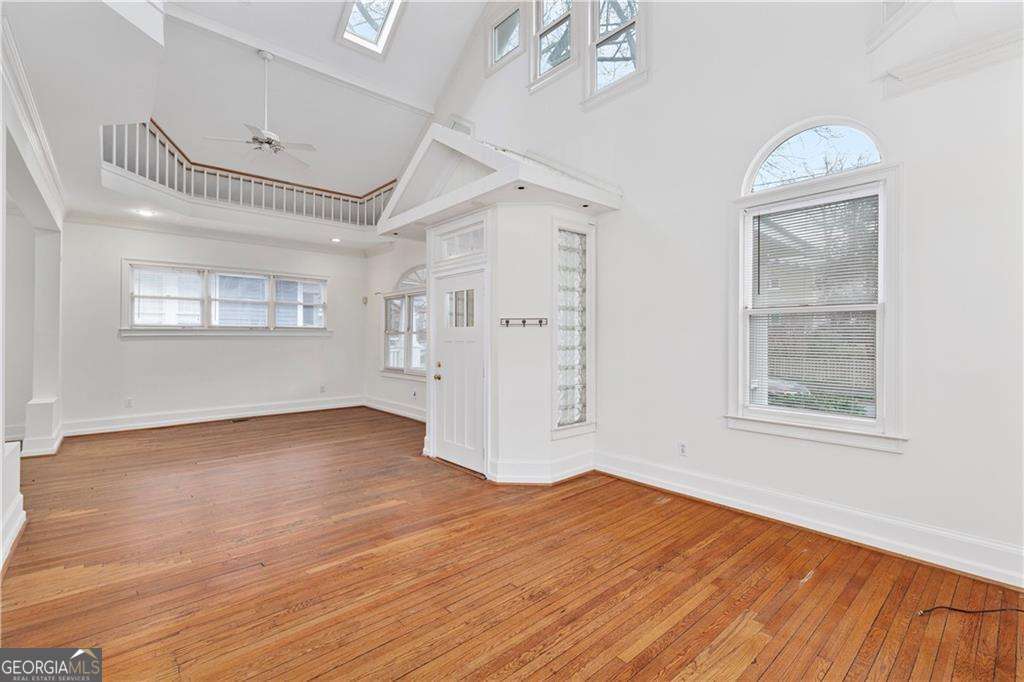 873 Monroe CIR NE