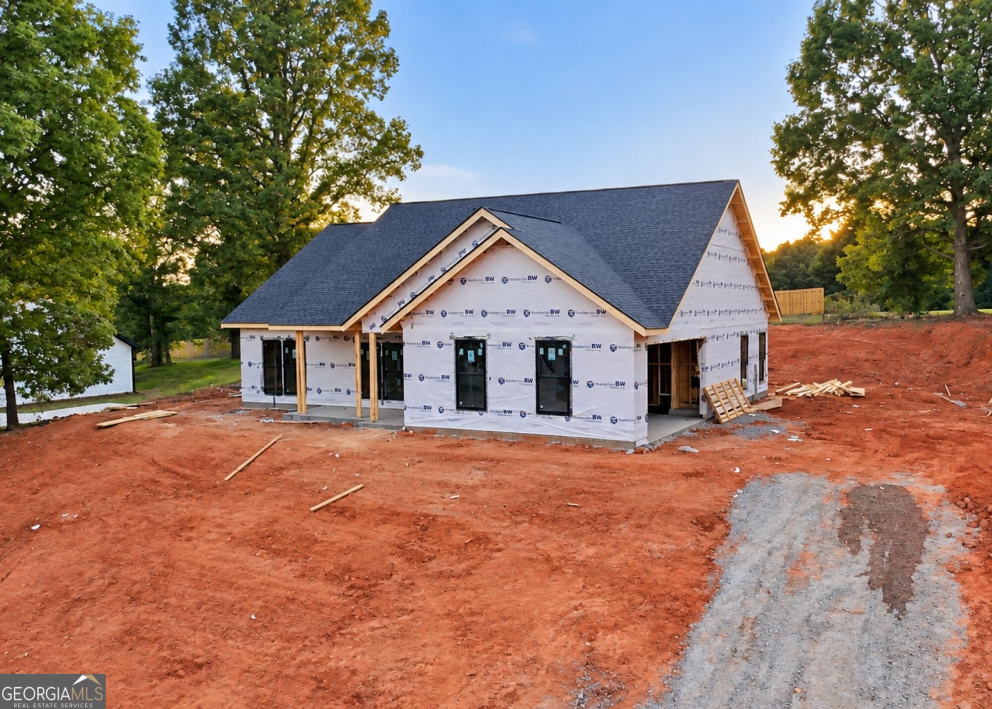 389 Stonington DR