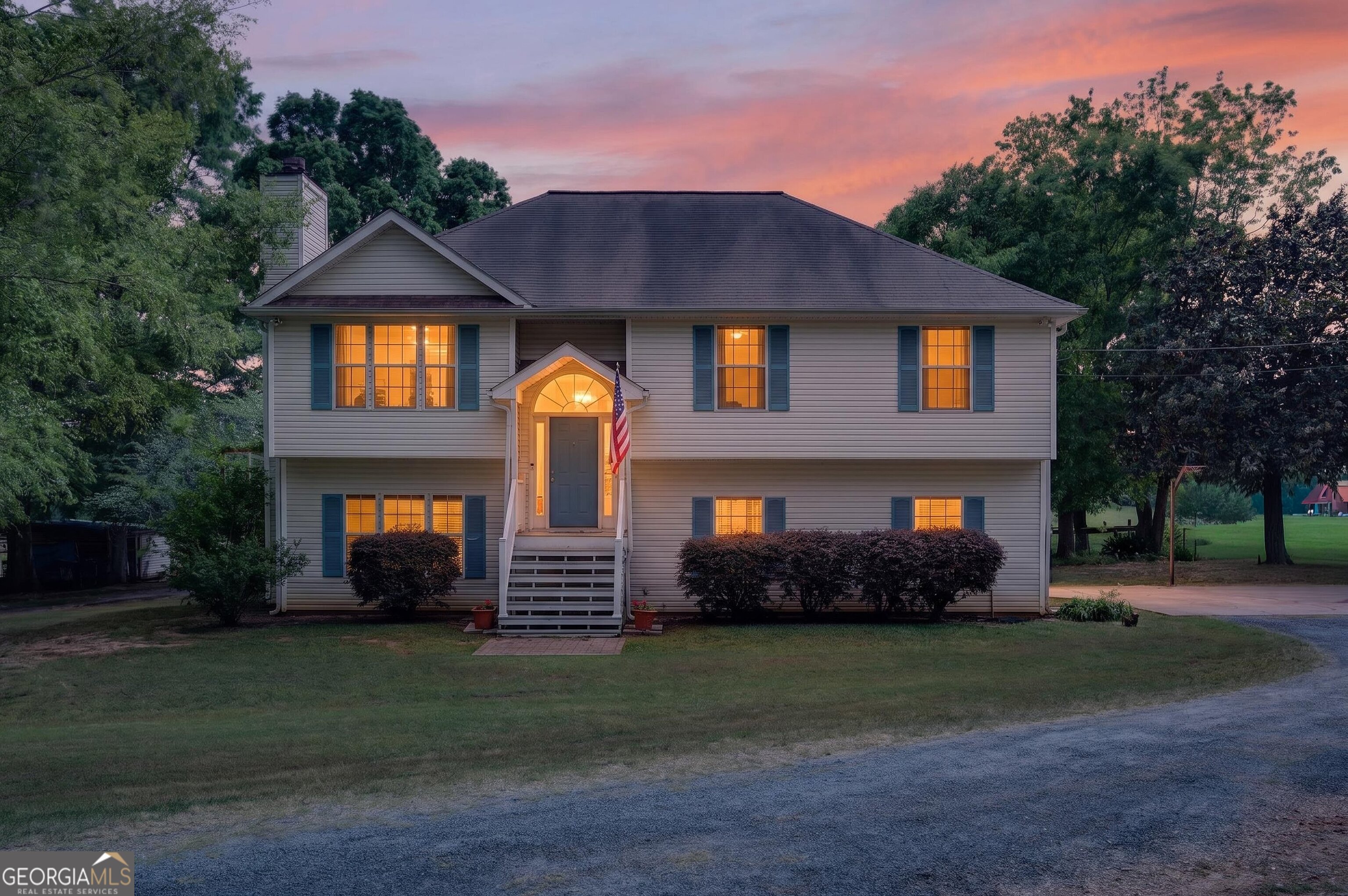 511 W Mcintosh RD