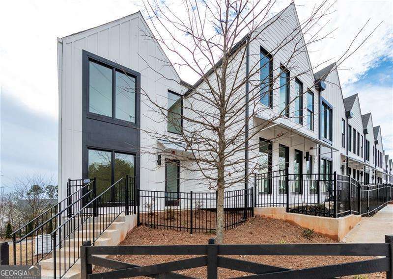 WESTOWN - Residential Lease