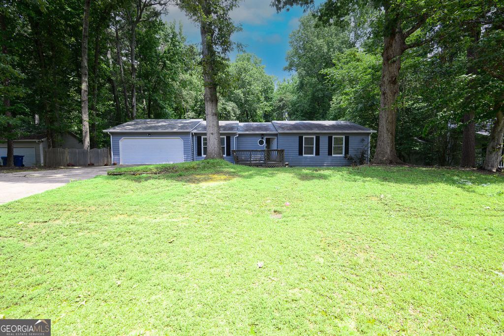 Photo of 2100 Whitebluff Way NE, Buford, GA 30519 (MLS # 10785382)