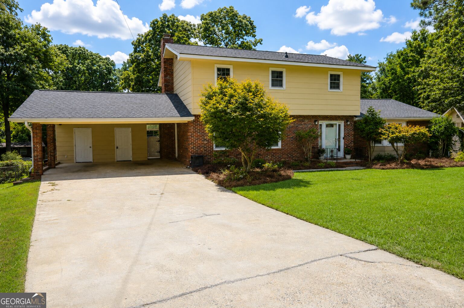 224 Windsor DR