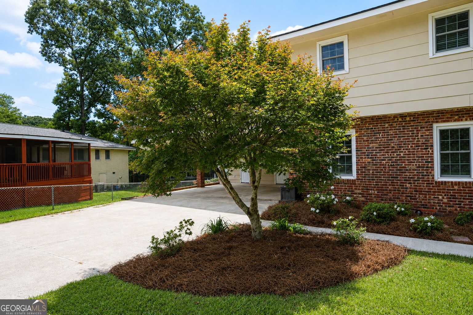 224 Windsor DR