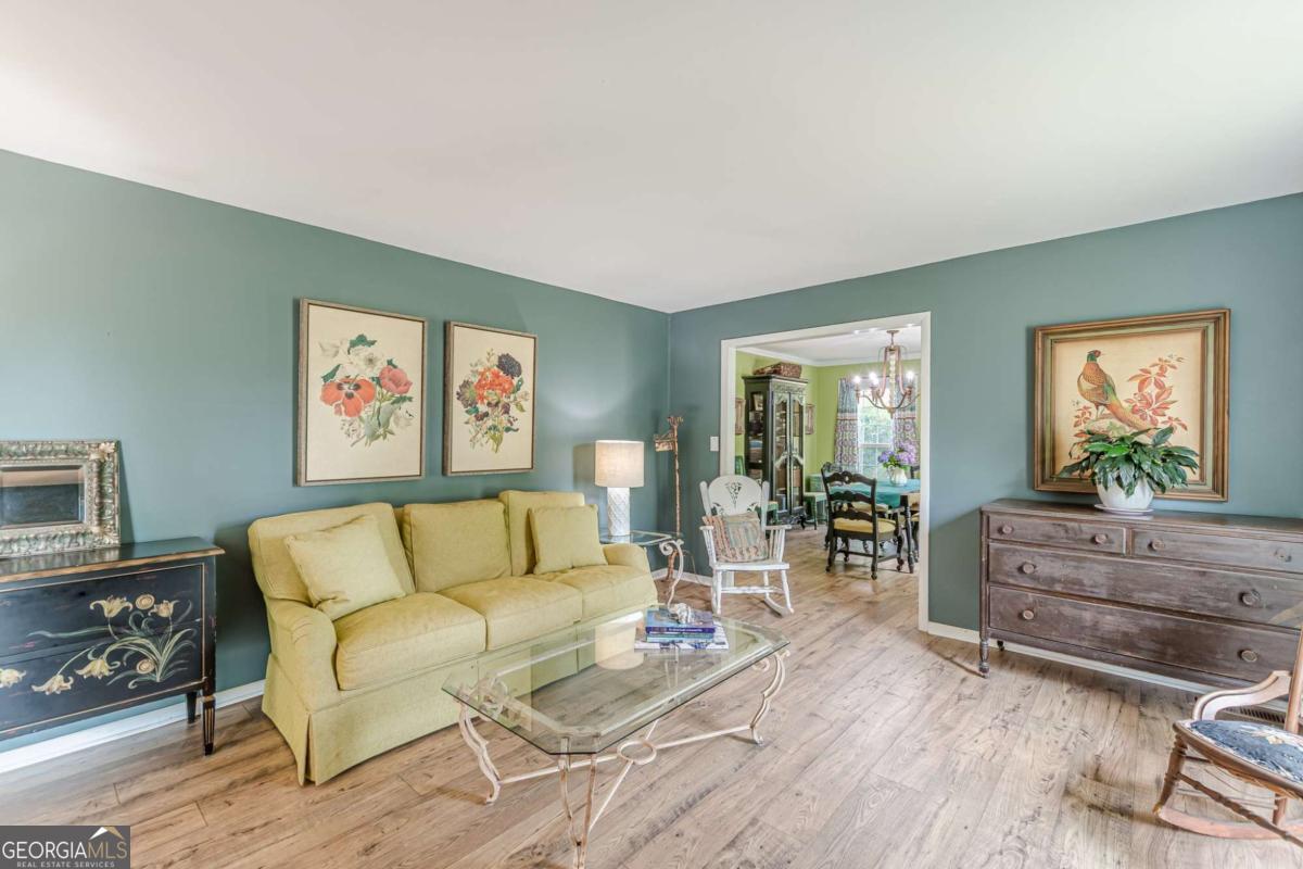 2229 S Van Wert RD