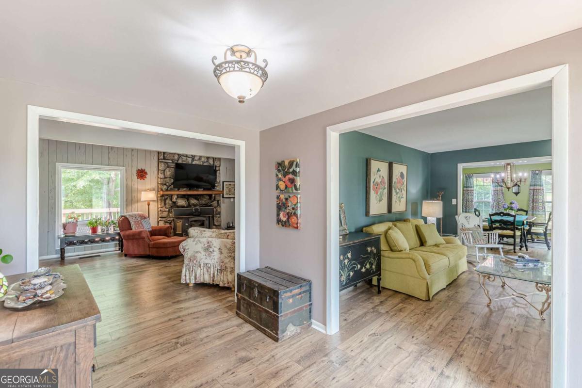 2229 S Van Wert RD