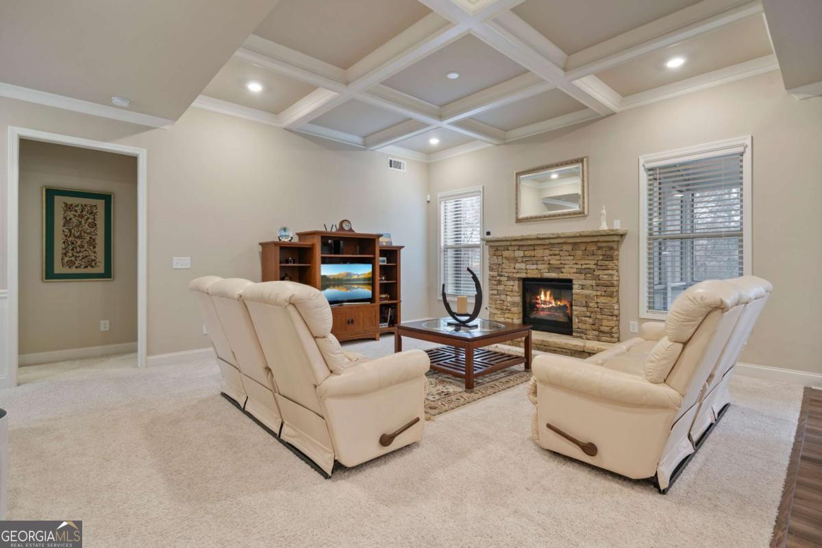 4636 SW Silver Oak DR SW